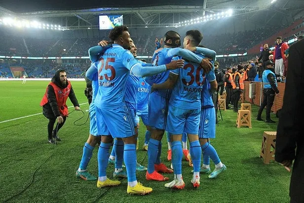 trabzonspor-karadeniz-derbisinde-giresunu-3-0lik-skorla-gecti-1672961589546.jpeg Trabzonspor, Karadeniz derbisinde Giresun'u 3-0’lık skorla geçti-7