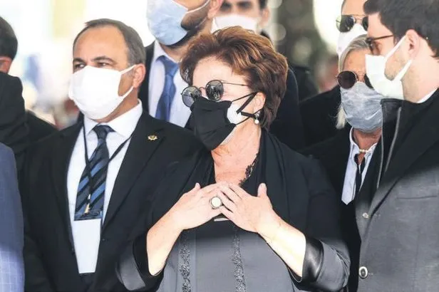 eski-basbakan-mesut-yilmaz-son-yolculuguna-ugurlandi-1604270622613.jpeg