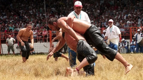 kirkpinar-guresleri-ne-zaman-saat-kacta-2021-kirkpinar-hangi-kanalda-canli-yayinlanacak-1625734997457.jpg Kırkpınar hangi kanalda canlı izlenir? 2021 Kırkpınar programı! 660. Kırkpınar ne zaman, saat kaçta?-5