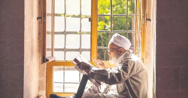 Prof. Dr. Nihat Hatipoğlu kaleme aldı: Kur'an-ı Kerim bu ayda indi