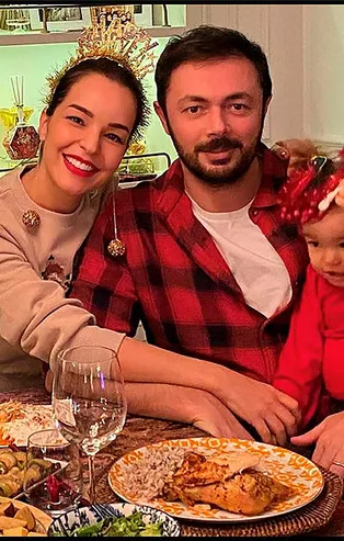 Bengü sosyal medyadan bebekliğini paylaştı! Kızı Zeynep ile benzerliği şaşkına çevirdi!