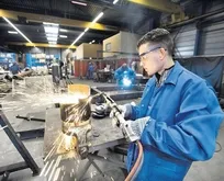 Gözler bugünkü toplantıda: Gelirlere asgari ücret ayarı! Çalışma hayatına nasıl yansıyacak? Masaya neler gelecek?