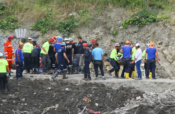 son-dakika-kastamonu-bozkurtta-sel-felaketi-coken-8-katli-olcer-apartmaninin-muteahhidi-mehmet-onun-mal-varligina-tedbir-koyuldu-1629124588739.jpg SON DAKİKA: Kastamonu Bozkurt'ta sel felaketi! Çöken 8 katlı Ölçer Apartmanı'nın müteahhidi Mehmet Ö.'nün mal varlığına tedbir koyuldu-4