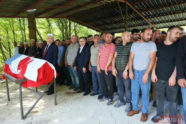 SON DAKİKA: Amasra Bartın'da maden faciasında hayatlarını kaybeden işçiler son yolculuğuna uğurlanıyor - 10