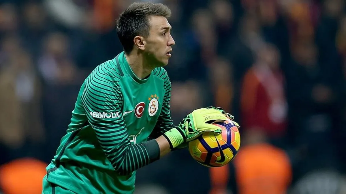 Muslera hakkında flaş iddia!