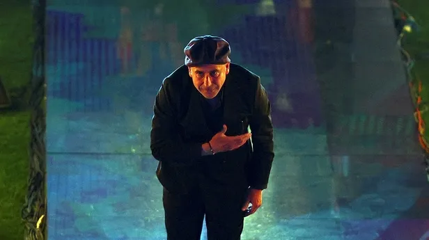 bordo-mavililerin-hocasi-abdullah-avci-trabzonspor-denizle-dalgayla-firtinayla-ozdeslesen-bir-kulup-1658774470782.jpeg Bordo-Mavililer’in hocası Abdullah Avcı: Trabzonspor denizle, dalgayla, fırtınayla özdeşleşen bir kulüp-6