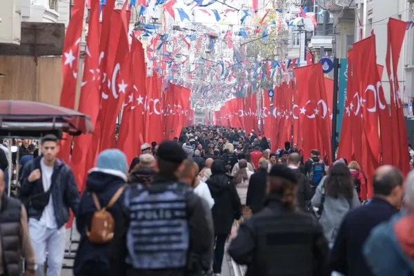 istiklalde-terore-karsi-birlik-ve-beraberlik-mesaji-ermeni-patrik-masalyan-bozamayacaklar-1668606746319.jpg