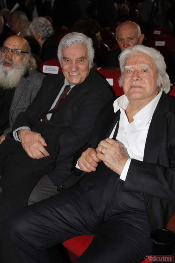 Tarık Ünlüoğlu neden öldü, kimdir, kaç yaşında? Tarık Ünlüoğlu son dakika öldü mü? - 11