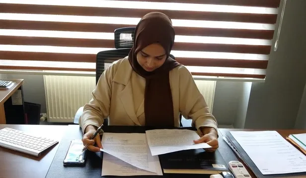 Lüks aracından inen kadın sürücü hemcinsine dehşeti yaşattı: Küfür ve hakaretlerle saldırdı!-7