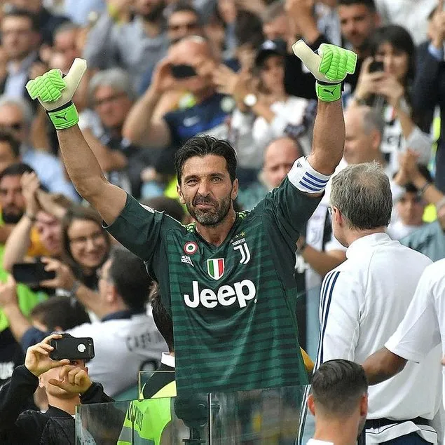 Buffon futbola veda etti