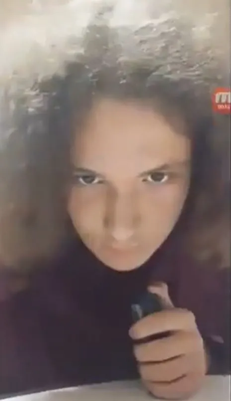 isa-aras-mersinlinin-yeni-goruntuleri-ortaya-cikti-polis-uniformasi-silah-ve-etek-bilgisayarindaki-not-beni-fa-1776409833445.jpeg İsa Aras Mersinli'nin yeni görüntüleri ortaya çıktı: Polis üniforması silah ve etek! | Bilgisayarındaki not: Beni fark etsinler-3