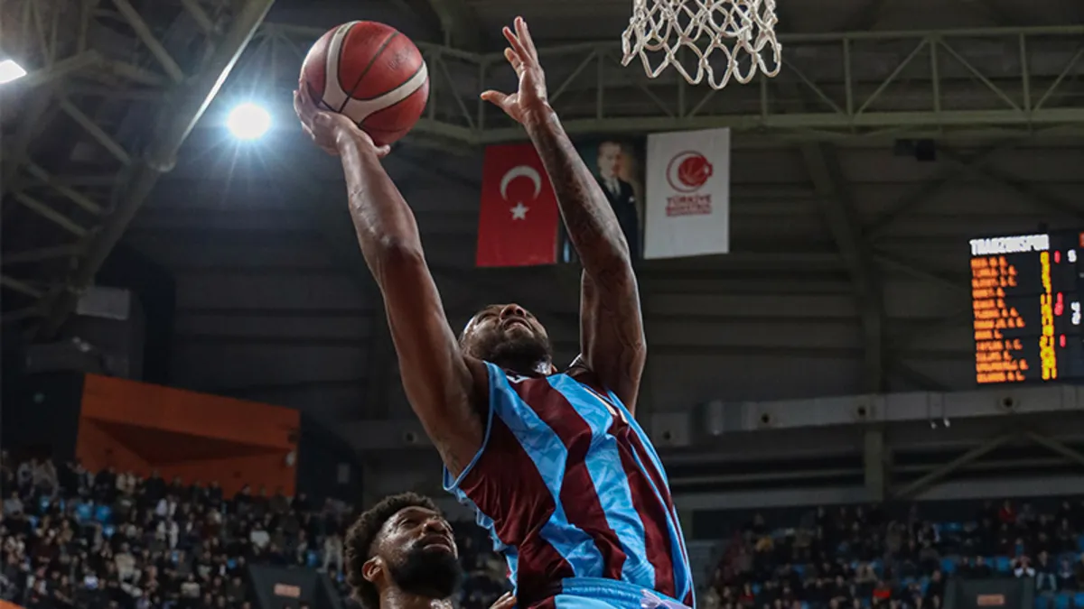 Derbide dev fark! Trabzonspor - Fenerbahçe Beko: 99-73 | MAÇ SONUCU