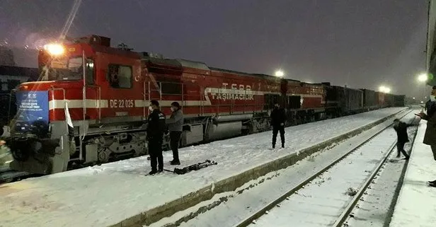 Türkiye’den Çin’e giden 50 ton yüklü ihracat treni, Kars’a vardı