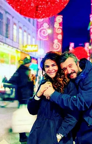Eski milli futbolcu Tümer Metin’i far çetesi çarptı: Zarar 50 bin TL!