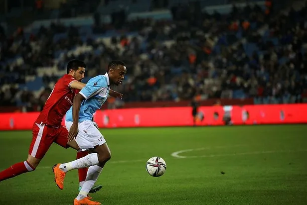 firtina-koita-ile-guldu-trabzonspor-1-0-boluspor-ztk-mac-sonucu-1640713859752.jpeg Fırtına Koita ile güldü! Trabzonspor 1-0 Boluspor | ZTK MAÇ SONUCU-4