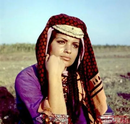 Kemal Sunal’ın efsane filmi Salako’nun Emine’si Meral Zeren’e yıllar hiç acımadı! Yeşilçam’ın güzelinin son hali yürek burktu