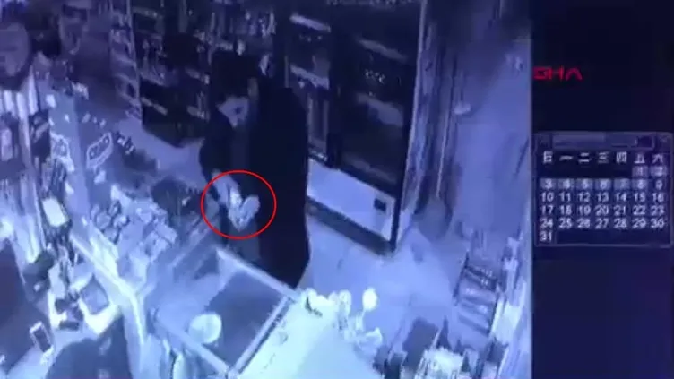 Gaz doldurulan çakmak böyle patladı!