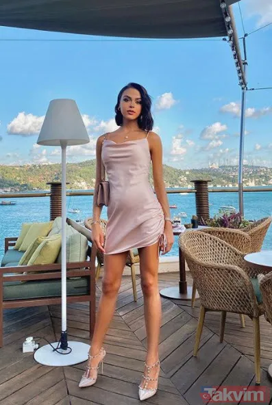 Kuruluş Osman'ın Burçin Hatun'u Aslıhan Karalar saten mini elbisesiyle yaktı geçti! 21 yaşındaki Aslıhan... - 3