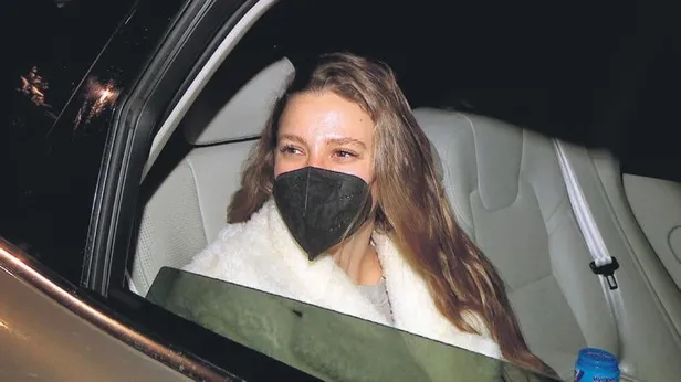 biran-damla-yilmaz-gonlu-tansel-ongele-kaptirdi-1643309675109.jpeg Biran Damla Yılmaz gönlü Tansel Öngel'e kaptırdı! Süpriz aşk çok konuşuldu-8