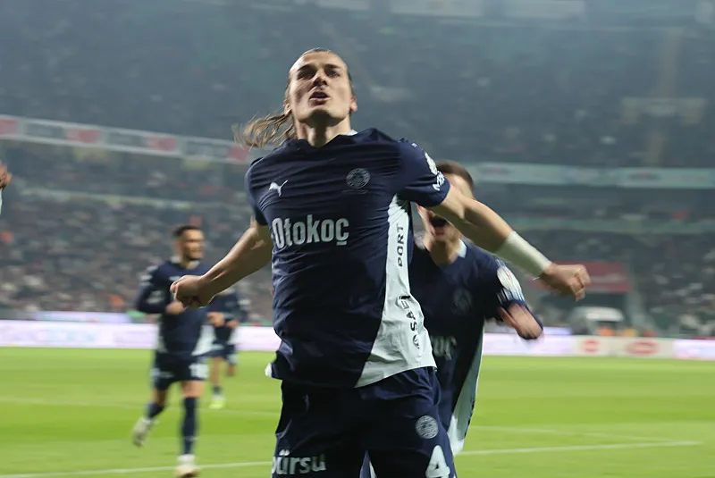 Fenerbahçe'ye bir stoper daha! Aranan isim İngiltere'de bulundu - 3