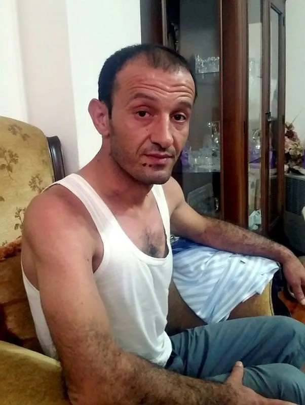 40-gunluk-ikizlerini-birakip-darbecilere-karsi-durdu-o-ikizler-artik-ortaokulda-1689378842192.jpeg Gazi Doğan Özdemir 40 günlük ikizlerini eşine emanet edip darbecilere karşı durdu-2