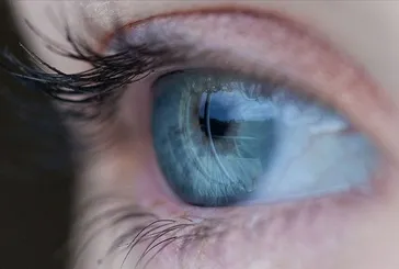 Göz kapağı düşüklüğüne dikkat