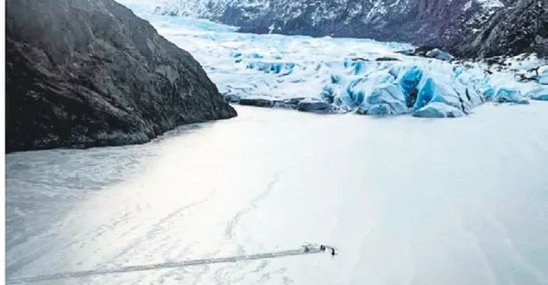 Kaybolan uçağın kanadında -20 derecede kurtulmayı beklediler!