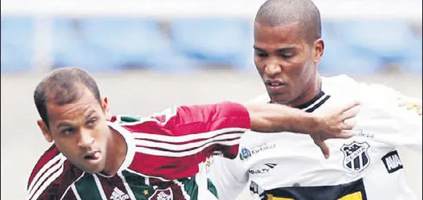 İlle de Carlinhos olsun