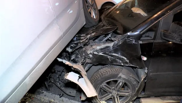 Araçlar üst üste çıktı! Alkollü sürücü gözaltında-4