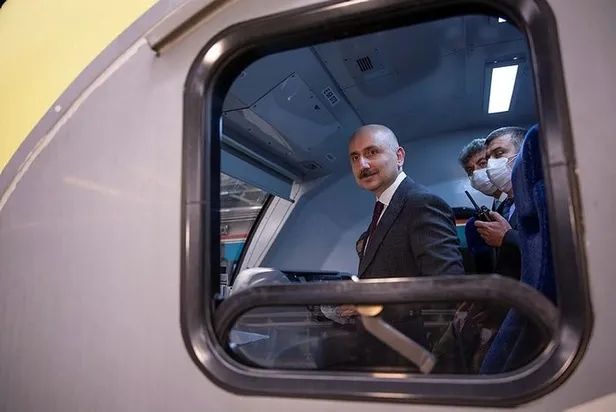 marmaray-tunelinden-ilk-yurt-ici-yuk-treni-gecti-1588975178388.jpg Marmaray tünelinden ilk yurt içi yük treni geçti!-3