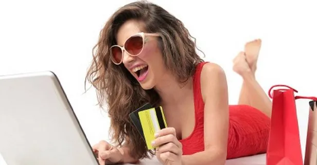 Ticaret Bakanlığı’nın raporuna göre kadınlar internetten alışverişi erkeklerden daha çok yapıyor
