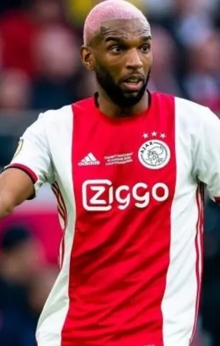 Dünya koronavirüsle mücadele ederken Ryan Babel'den şoke eden paylaşım