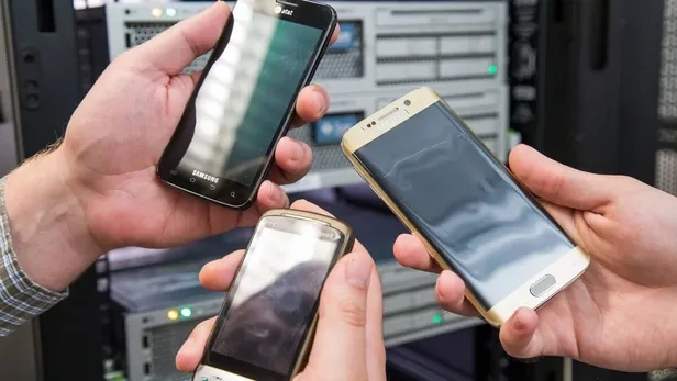 iphone-6-whatsapp-kullanamayacak-mi-whatsapp-hangi-telefonlardan-kaldirilacak-1-kasim-2021-1635712485680.jpg Whatsapp hangi telefonlardan kaldırılacak 1 Kasım 2021? İphone 6 Whatsapp kullanamayacak mı? Samsung, LG, ZTE, Sony...-3