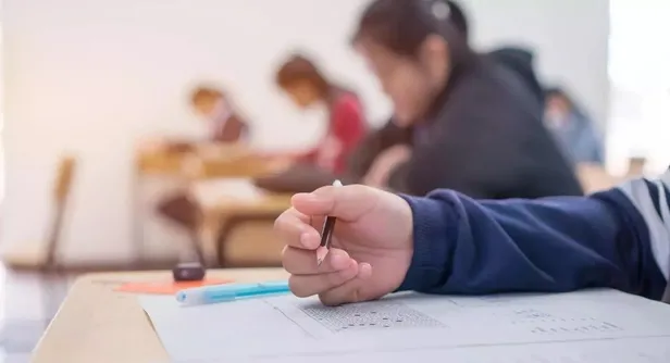 kpss-2022-4-yanlis-1-dogruyu-goturuyor-mu-kpss-3-yanlis-1-dogruyu-goturur-mu-kac-yanlis-kac-dogruyu-goturuyor-1659199212019.jpeg KPSS 3 yanlış 1 doğruyu götürür mü? Kaç yanlış kaç doğruyu götürüyor? KPSS 2022 4 yanlış 1 doğruyu götürüyor mu?-4