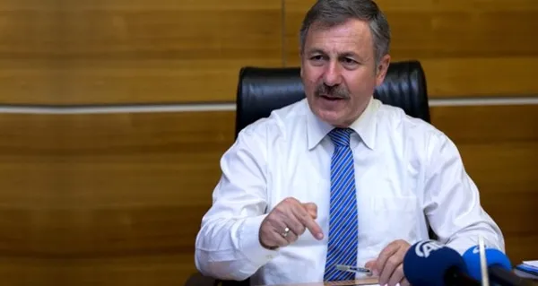 selcuk-ozdag-kimdir-kac-yasinda-nereli-gelecek-partili-selcuk-ozdaga-saldiri-1610709832643.jpg Selçuk Özdağ kimdir, kaç yaşında, nereli? Gelecek Parti'li Selçuk Özdağ'a saldırı!-2