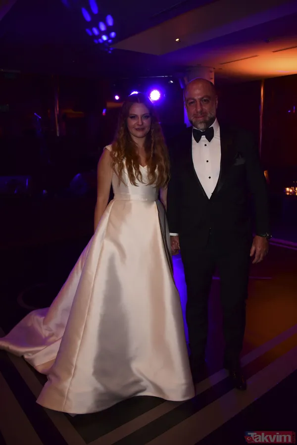 Ünlü oyuncu Naz Elmas Tarkan konserinde ortaya çıktı: Botokslu son hali çok konuşuldu - 11