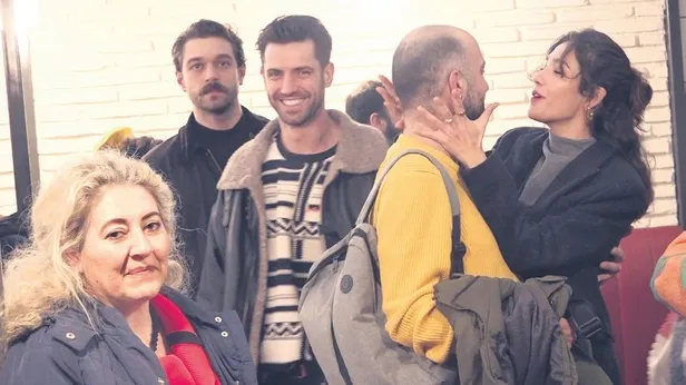 furkan-andic-ve-aybuke-pusat-kameralara-yakalaninca-bakin-ne-yapti-1674944490581.jpeg Furkan Andıç ve Aybüke Pusat kameralara yakalanınca bakın ne yaptı!-1