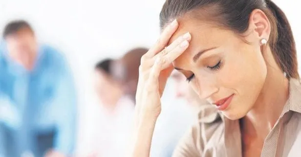 Dikkat baş ağrısını hafife almayın!  Beyin kanaması habercisi olabilir