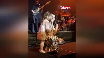 Şarkıcı Bengü kızıyla düet yaptı!