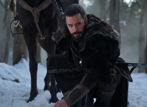 alparslan-buyuk-selcukluda-son-saniye-degisikligi-yerine-gececek-dizinin-adi-bile-belli-oldu-1692095375816.jpg Yerine geçecek dizinin adı bile açıklandı! Alparslan Büyük Selçuklu'da son saniye değişikliği-3