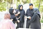 Alişan vefat eden kardeşi Selçuk Tektaş için mezarı başında Kur’an-ı Kerim okuttu ve dualar etti