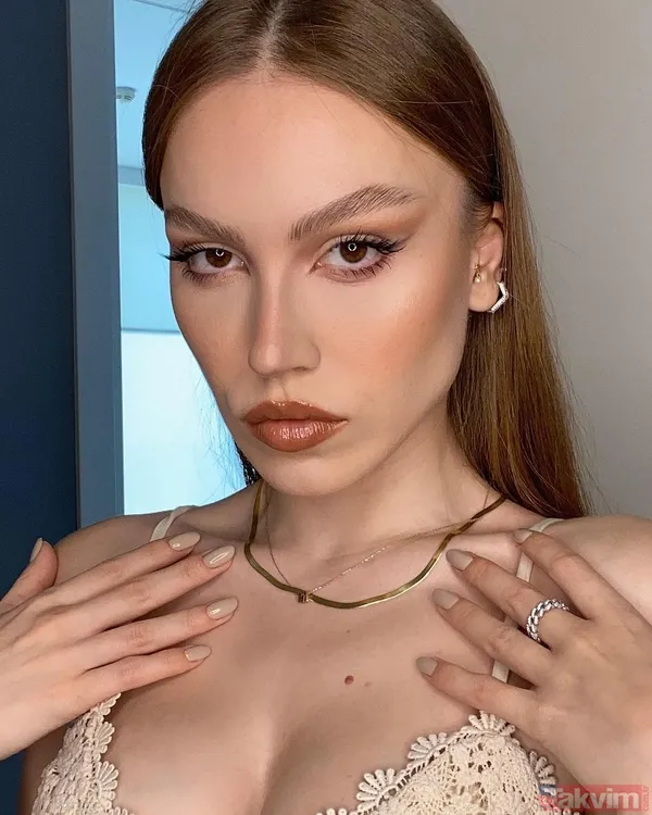 Duygu Özaslan’ın bikinili paylaşımı olay oldu! Tepkiler peş peşe geldi takipçileri ikiye bölündü - 11