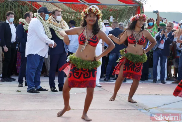 Fransa Cumhurbaşkanı Emmanuel Macron'un Fransız Polinezyası'nda ilginç anları! Boynuna çiçekleri doladılar - 13