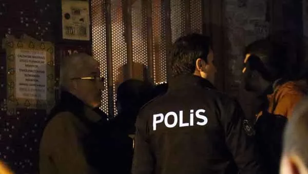 Bahçelievler'de anne ve kızı evinde ölü bulundu - 2