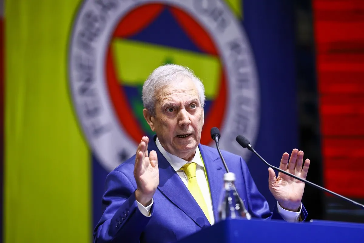aziz-yildirimdan-fenerbahceye-sahip-cikin-mesaji-mayistan-sonra-yokum-aykut-kocaman-ve-ismail-kartal-mesaji-1792833290489.jpeg Aziz Yıldırım'dan "Fenerbahçe'ye sahip çıkın" mesajı: Mayıstan sonra yokum! Aykut Kocaman ve İsmail Kartal mesajı-4
