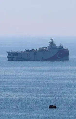 Son dakika: Doğu Akdeniz için görev bekleyen Oruç Reis, açığa demirledi