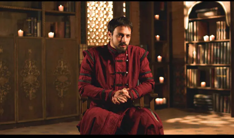 tam-12den-vurdu-kurulus-orhanin-yildizi-mert-yazicioglu-hazirlik-surecini-ilk-kez-paylasti-hem-eglenceli-hem-k-1760511571039.jpg Kaynak: atv