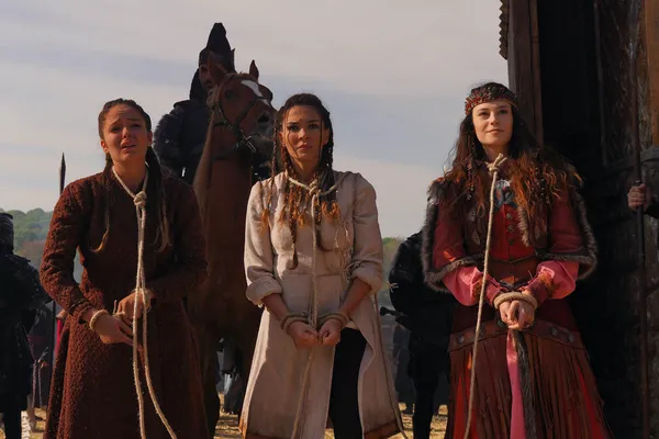 alpagu-han-gozunu-acti-destan-3-bolum-2-fragmani-nefes-kesti-kanim-misin-kanlim-misin-1638633516005.jpg Alpagu Han gözünü açtı! Destan 3. bölüm 2. fragmanı nefes kesti: Kanım mısın, kanlım mısın?-2