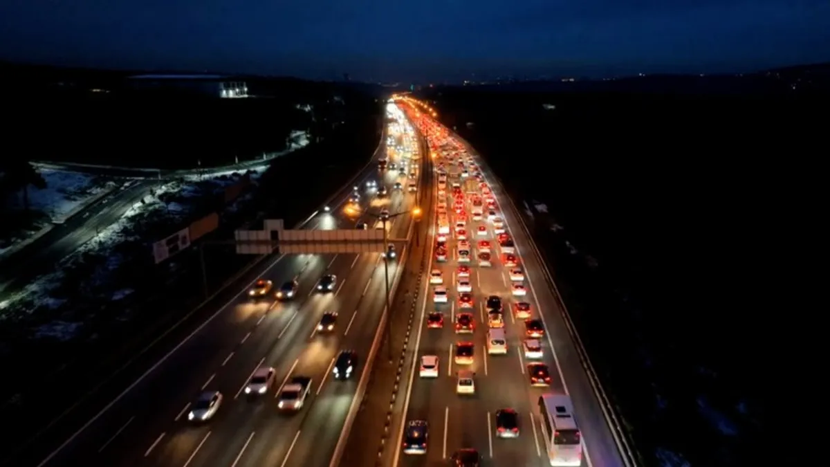 İstanbul'da trafik durma noktasına geldi!