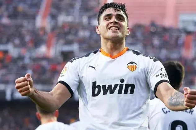 İspanyol basını Fenerbahçe'nin Valencia ile anlaşmanın sağlandığını açıkladı